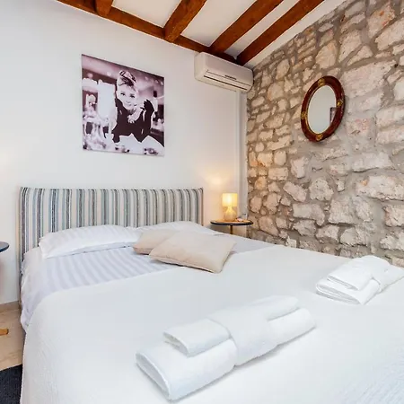 Guest house Revera